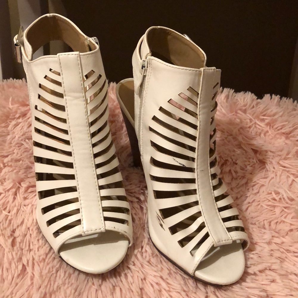 White peep toe heels